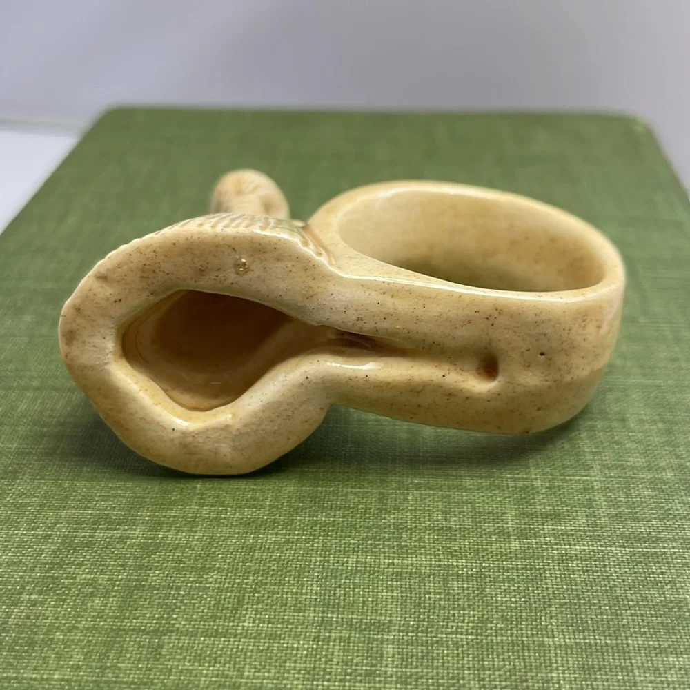 4 Pilgrim Ceramic‎ Thanksgiving Napkin Rings Praying Prairie Women